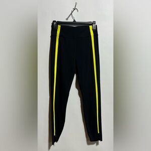 ZYIA ACTIVE Black/Yellow‎ Leggings Size 4 Length 25”
